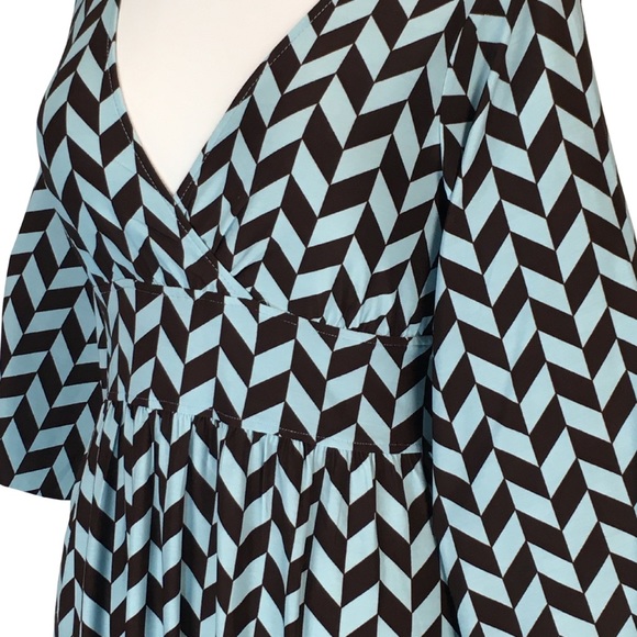 BCBGMaxAzria Blue Brown Chevron Surplice Bell Sleeves Fit n Flare Dress Medium - Picture 4 of 16